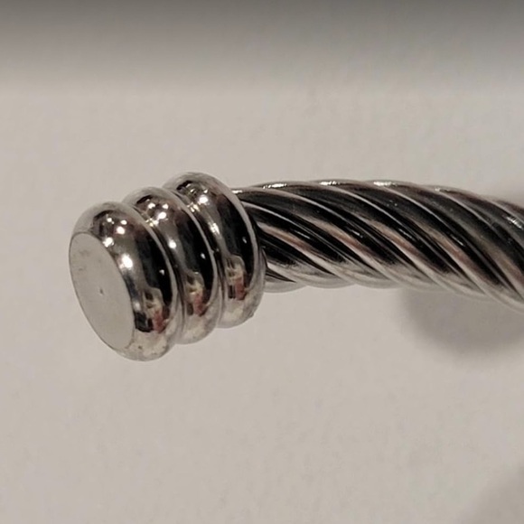 Silver and Gold twisted cuff bracelet with infinity knot designer Jewlery look - Picture 6 of 6